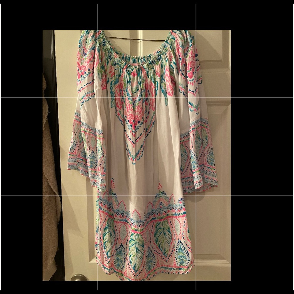 Size 6 Lilly Pulitzer on or off shoulder dress